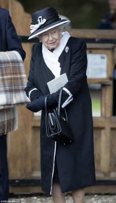 Queen Elizabeth ll  pic #1164550