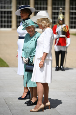 Queen Elizabeth ll  pic #1181789