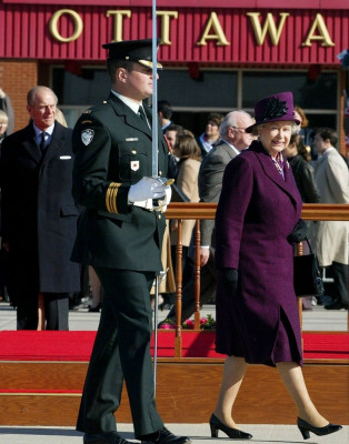 Queen Elizabeth ll  pic #519026