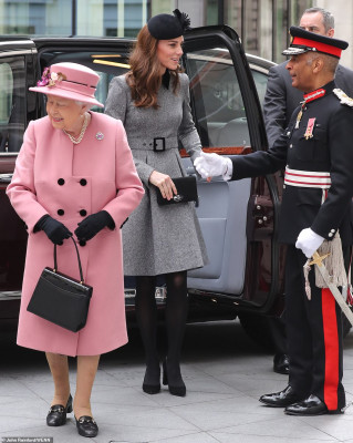 Queen Elizabeth ll  pic #1154135
