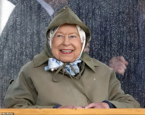 Queen Elizabeth ll  pic #1170534