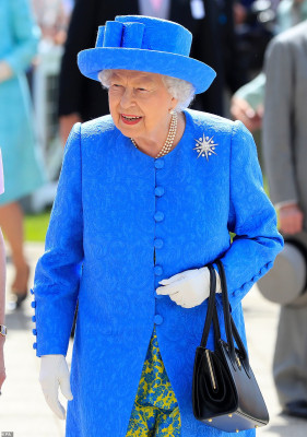 Queen Elizabeth ll  pic #1181780