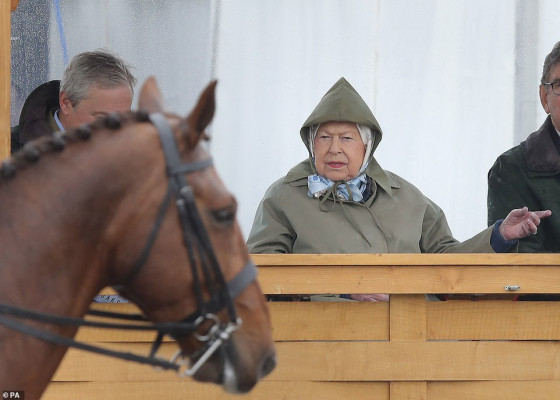 Queen Elizabeth ll  pic #1170531