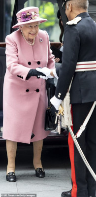 Queen Elizabeth ll  pic #1154068