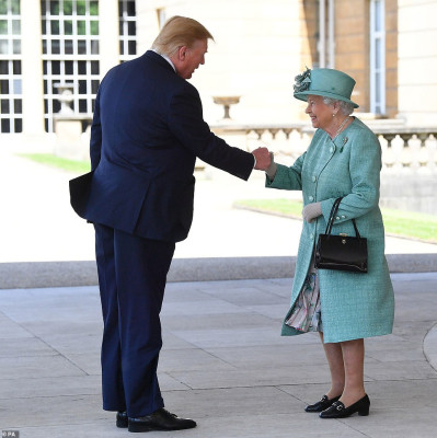 Queen Elizabeth ll  pic #1181784