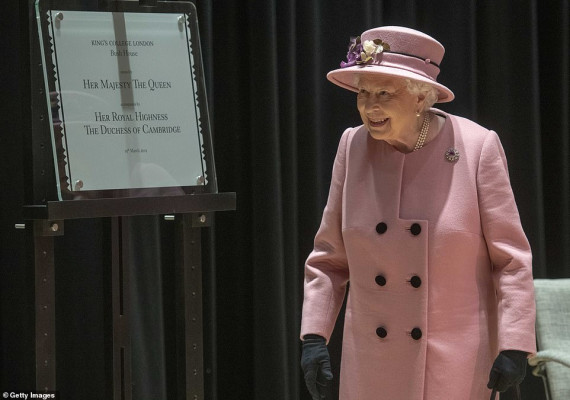 Queen Elizabeth ll  pic #1154093