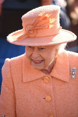 Queen Elizabeth ll  pic #1150539