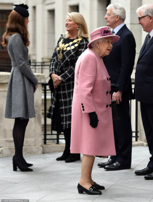 Queen Elizabeth ll  pic #1154133