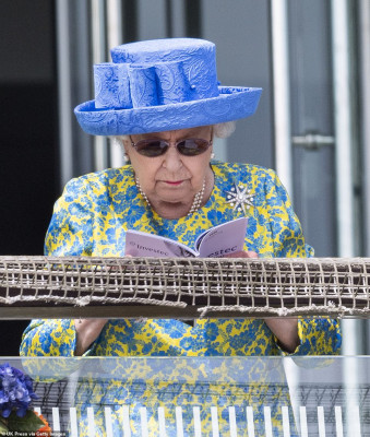 Queen Elizabeth ll  pic #1181782