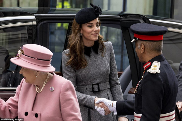 Queen Elizabeth ll  pic #1154071