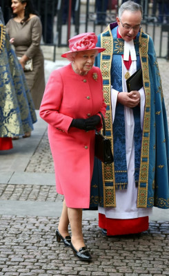 Queen Elizabeth ll  pic #713418
