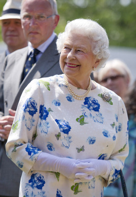 Queen Elizabeth ll  pic #656943