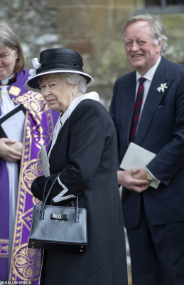 Queen Elizabeth ll  pic #1164551