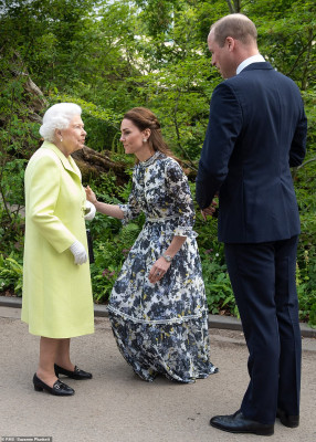 Queen Elizabeth ll  pic #1180258