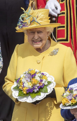 Queen Elizabeth ll  pic #1161523