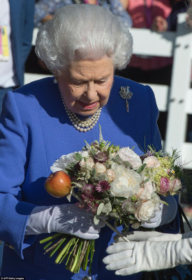 Queen Elizabeth ll  pic #967586