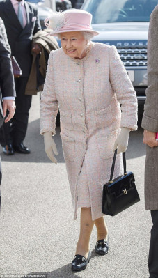Queen Elizabeth ll  pic #1005611