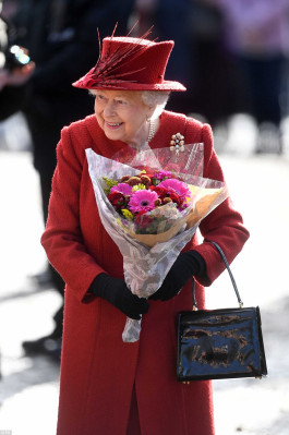 Queen Elizabeth ll  pic #1038276