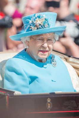 Queen Elizabeth ll  pic #1077222