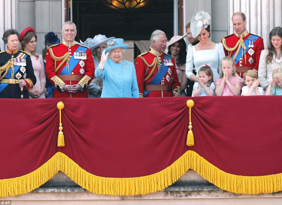Queen Elizabeth ll  pic #1077219