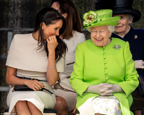 Queen Elizabeth ll  pic #1078434