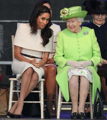 Queen Elizabeth ll  pic #1078435