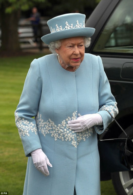 Queen Elizabeth ll  pic #1079493