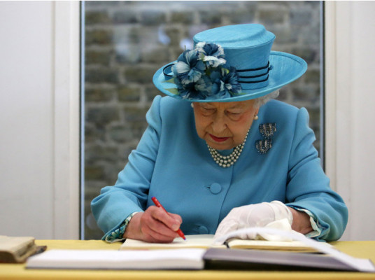 Queen Elizabeth ll  pic #1019090