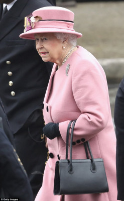 Queen Elizabeth ll  pic #1057837