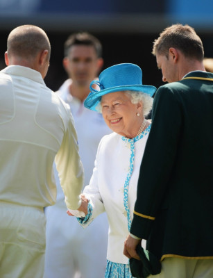 Queen Elizabeth ll  pic #655148