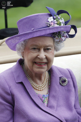 Queen Elizabeth ll  pic #645249