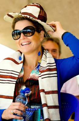 Queen Maxima of Netherlands pic #688196