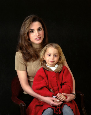 Queen Rania pic #375515