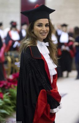 Queen Rania pic #852421