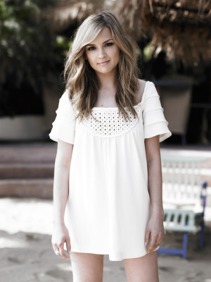 photo 28 in Rachael Leigh Cook gallery [id202341] 2009-11-05 00:00:00