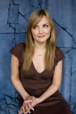 photo 22 in Rachael Leigh Cook gallery [id210961] 2009-11-20 00:00:00