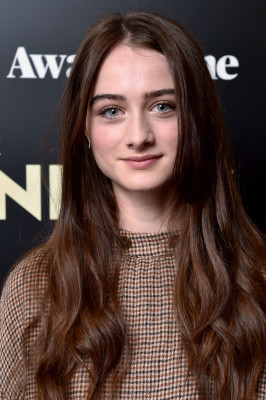 Raffey Cassidy – Neon “Vox Lux” Presentationin NY 12/01/2018