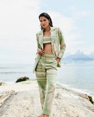 Raica Oliveira for Agua de Coco
