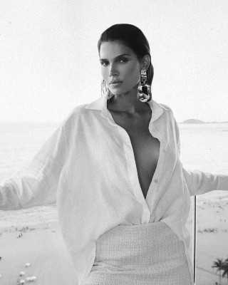 Raica Oliveira for Agua de Coco