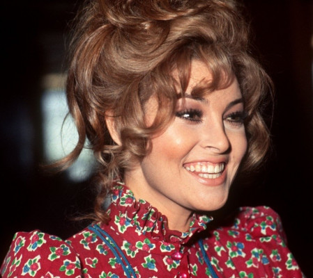 Raquel Welch pic #100793
