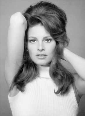 photo 4 in Raquel Welch gallery [id136384] 2009-02-20 00:00:00