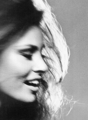 photo 4 in Raquel Welch gallery [id404222] 2011-06-27 00:00:00