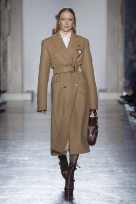 Raquel Zimmermann - Versace Fall/Winter 2018 Fashion Show in Milan
