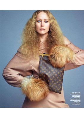 Raquel Zimmermann ~ D la Repubblica 11/2024 by Mark Kean