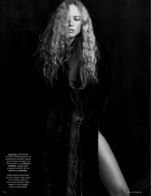 Raquel Zimmermann for Vogue Germany // November 2020