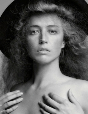 Raquel Zimmermann for Vogue Germany // November 2020