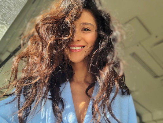 photo 3 in Ravshana Kurkova gallery [id1159012] 2019-04-14 00:00:00