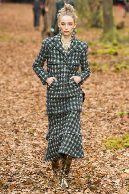 Rebecca Longendyke - Chanel Autumn/Winter 2018 Fashion Show in Paris