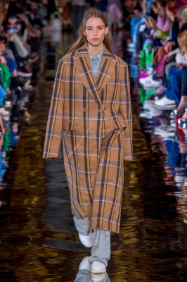 Rebecca Longendyke - Stella Mccartney Autumn/Winter 2018 Fashion Show in Paris