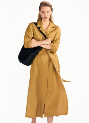 Rebecca Longendyke - Massimo Dutti